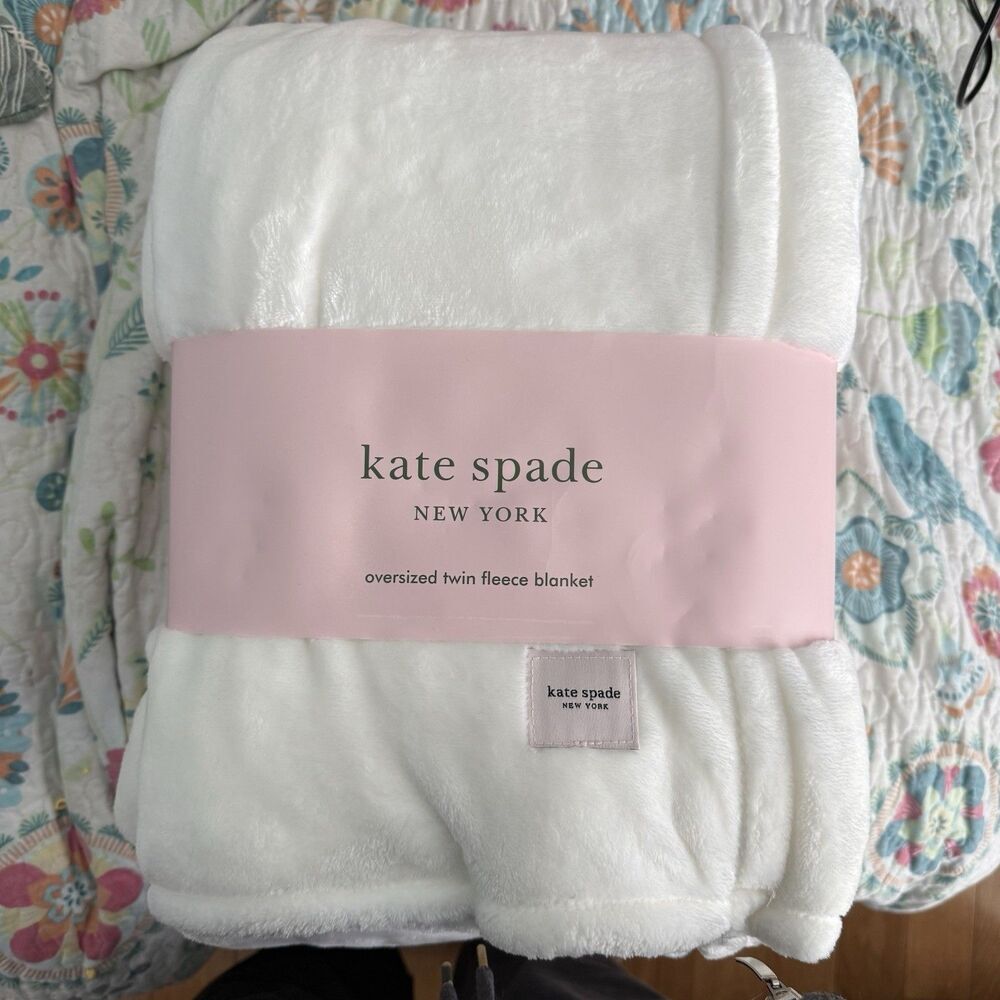 Kate Spade New York Oversized Twin Fleece Blanket WHITE  68" X 90" NWT Soft Cozy